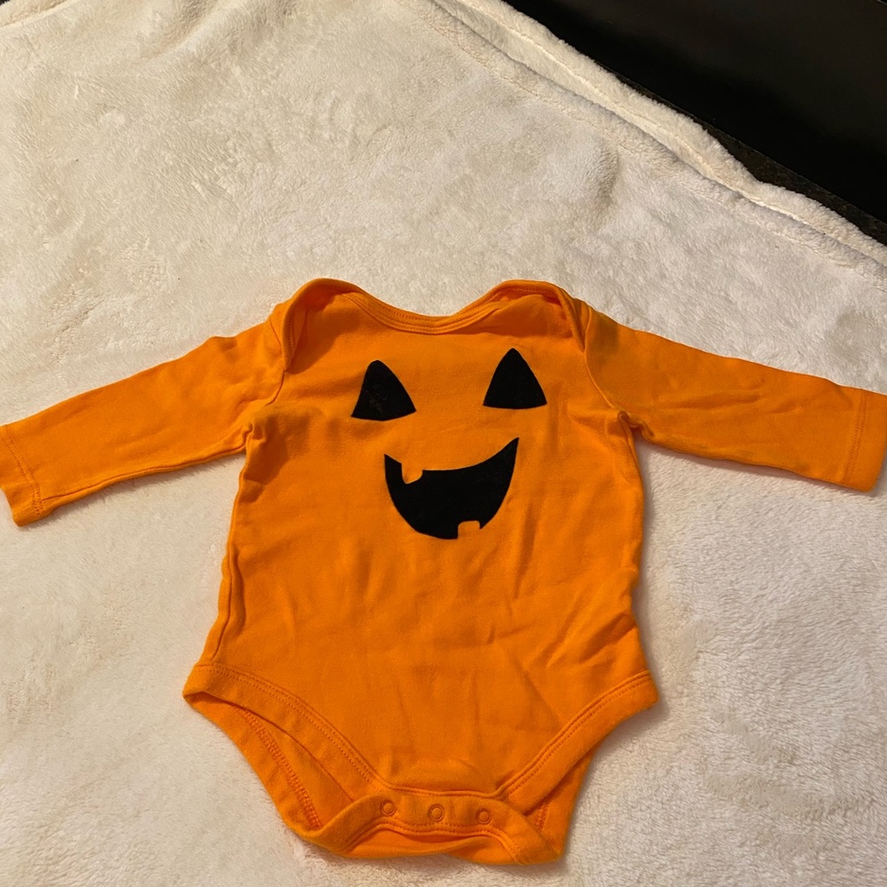 Halloween 🎃Long Sleeve Onesie size 3-6M